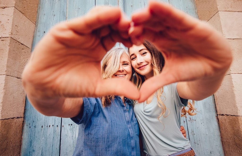 Muttertags Bild mit Tochter und Mutter