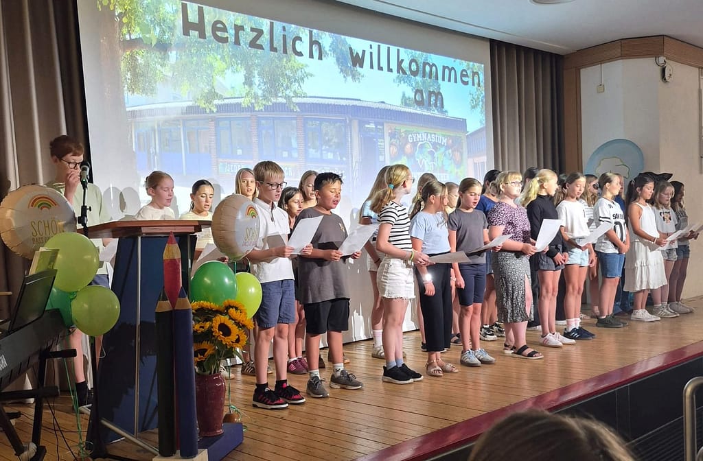Neue Fünfte klassen Gymnasium Unter den Eichen01_heller