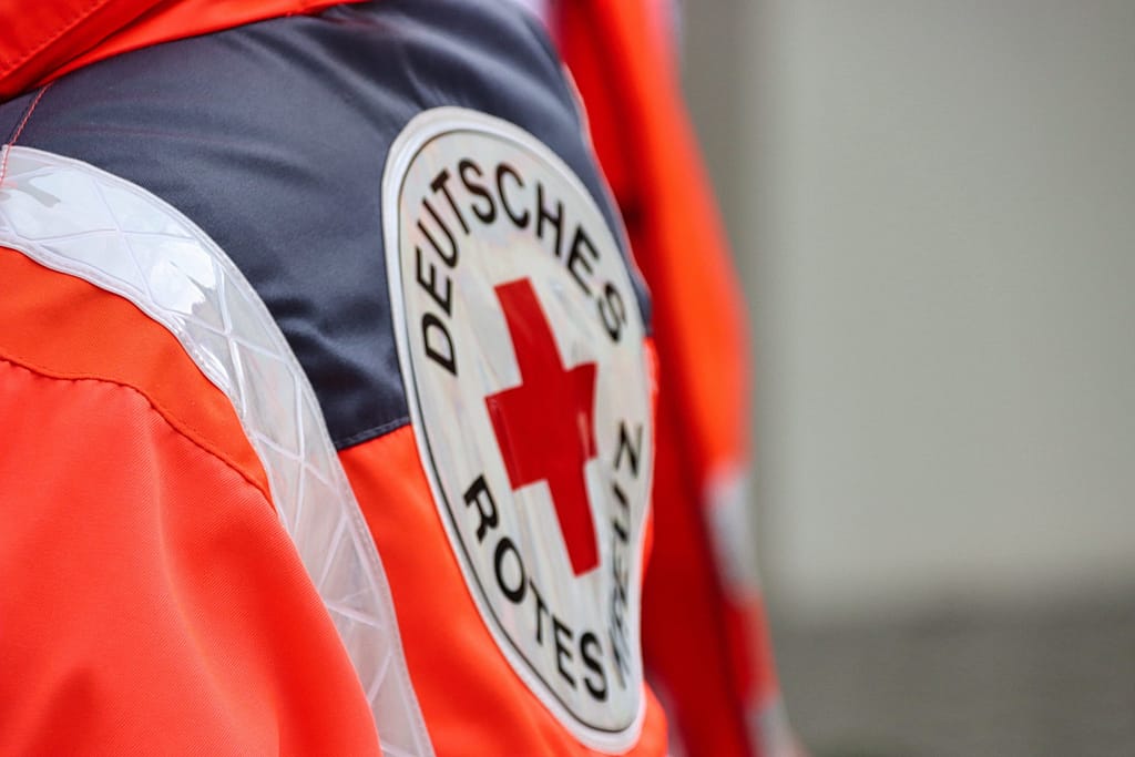 planet_fox-red-cross-7506870
